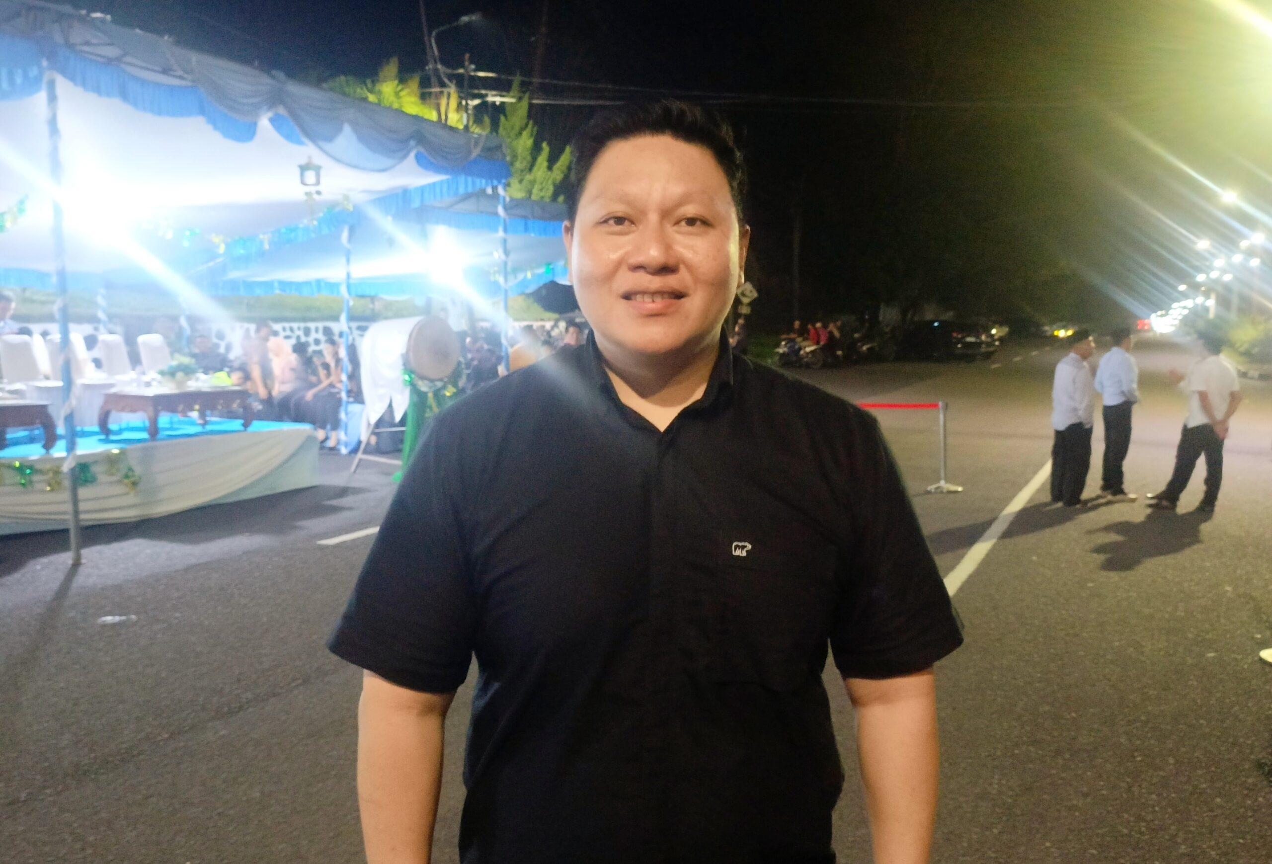 Wakil Ketua DPRD Kota Bitung, Ronald Kansil, saat ditemui awak media pada gelar Malam Pawai Takbiran menyambut Idulfitri 1 Syawal 1447 H di Kota Bitung. (Foto: Ridho L Tobing)