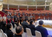 Penghormatan Terakhir DPRD Sulut melepas jenazah mantan anggota DPRD Sulut periode 2009-2014, Ir. Lexie Berty Napoleon Solang di Ruang Rapat Paripurna Gedung Cengkih, Manado, Rabu (25/3/2026). (Foto: Ridho L Tobing)