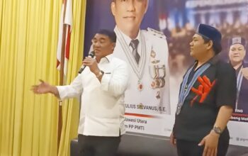 Gubernur Sulawesi Utara, Mayjen TNI (Purn) Yulius Selvanus, SE, memaparkan strategi klasik Sun Tzu sebagai prinsip navigasi bagi generasi muda dalam menghadapi tantangan persaingan global. (Foto: Ist)