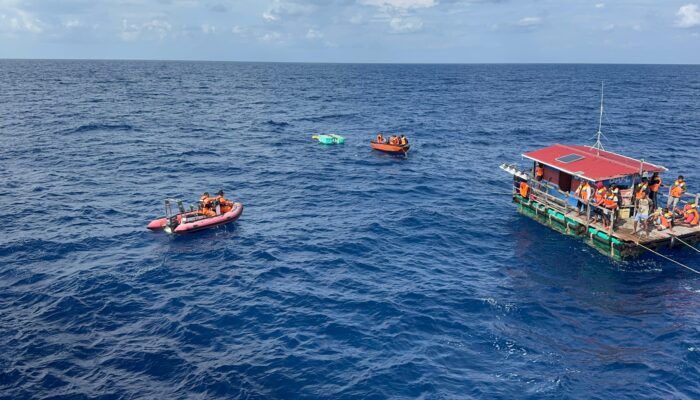 Kapal Nazila 05 Tenggelam di Perairan Maluku Utara, 21 Korban Ditemukan Selamat
