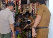 Suasana sidak tim gabungan Pemkot Bitung dalam rangka menekan spekulasi harga LPG 3 kg yang dijual di atas harga eceran tertinggi. (Foto: Dok.SUDARA.ID)