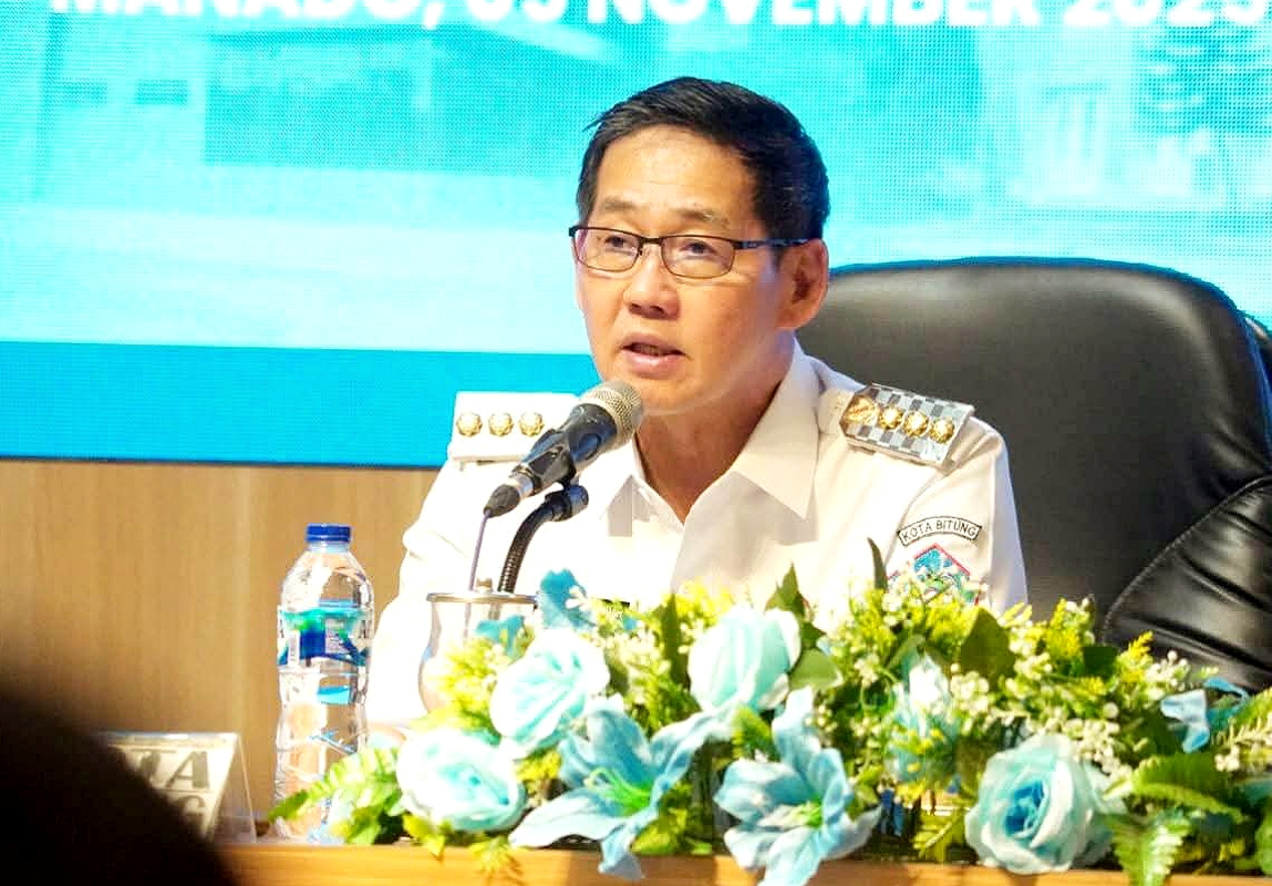 Walikota Bitung Hengky Honandar SE resmi menetapkan skema WFH 75 persen bagi ASN Pemkot Bitung yang mulai berlaku efektif pada 2 April 2026. (Foto: Istimewa)