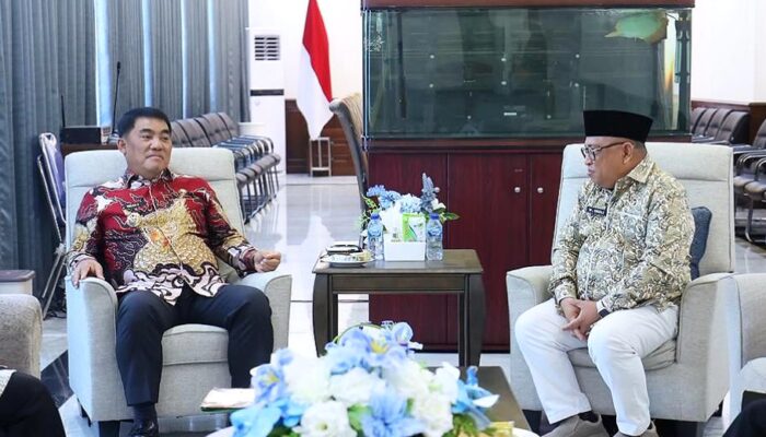 Tangkis Lonjakan Avtur: Gubernur Yulius ‘Suntik’ Subsidi Haji Sulut Jadi Rp5 Juta!