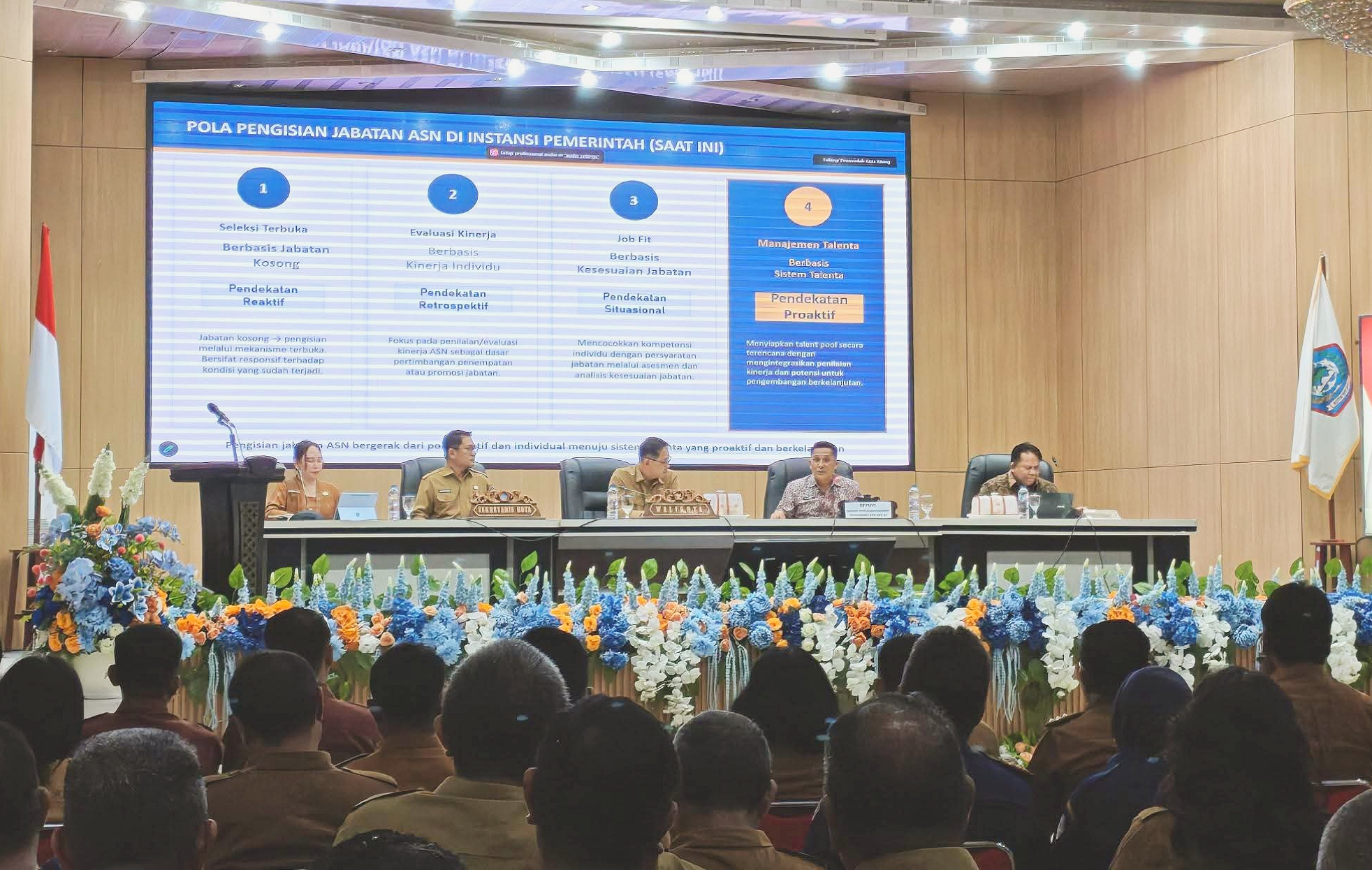 Perkuat Tata Kelola SDM, Pemkot Bitung gelar Sosialisasi Manajemen Talenta ASN bersama jajaran pimpinan BKN RI. (Foto: Istimewa)