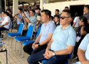 Wakil Ketua DPRD Sulut, Royke Reynald Anter, saat menyaksikan laga Final Liga 4 PSSI Piala Gubernur Sulut 2025/2026 di Stadion Klabat, Minggu (19/4/2026). (Foto: Istimewa)