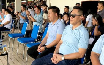 Wakil Ketua DPRD Sulut, Royke Reynald Anter, saat menyaksikan laga Final Liga 4 PSSI Piala Gubernur Sulut 2025/2026 di Stadion Klabat, Minggu (19/4/2026). (Foto: Istimewa)