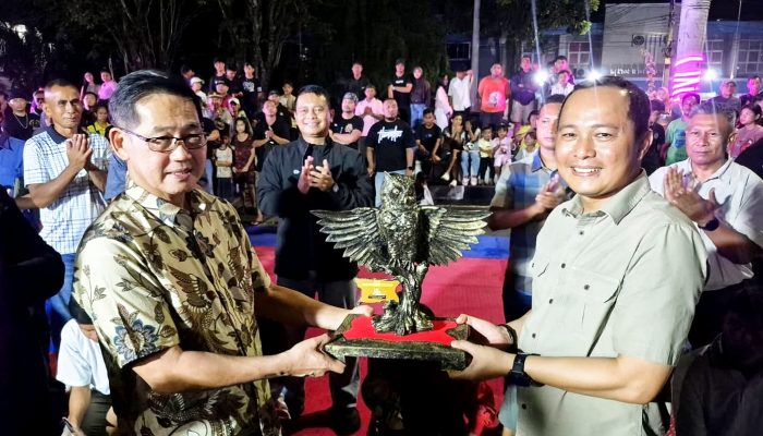 Surprise! Kapolres Bitung AKBP Albert Zai Dianugerahi Gelar “Bapak Perdamaian”, Wujud Polri Presisi Humanis