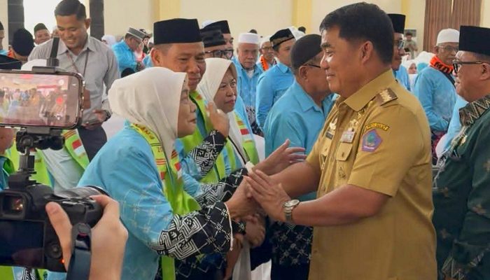 Gubernur Yulius Lepas 394 Jemaah Haji Sulut: “Pergi dengan Niat Tulus, Pulang Bawa Berkah”