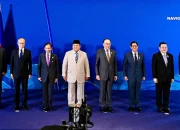 Presiden RI Prabowo Subianto (tengah) bersama para pemimpin negara ASEAN saat sesi foto bersama pada pembukaan KTT ke-48 ASEAN di Cebu, Filipina, Jumat (8/5/2026). Dalam forum tersebut, Presiden Prabowo menekankan pentingnya kolaborasi kawasan dalam menghadapi ketidakpastian global. (Foto: Dok. Istimewa)