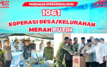 KAWAL VISI PRESIDEN: Walikota Bitung Hengky Honandar, S.E. (tengah), didampingi jajaran Forkopimda saat mengikuti peluncuran 1.061 Koperasi Merah Putih secara virtual oleh Presiden Prabowo Subianto, Sabtu (16/5/2026). (Foto: Dok. Istimewa/SUDARA.ID)