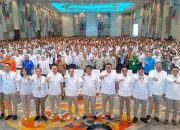 Unjuk kekuatan konsolidasi akbar! Foto bersama seluruh kader dan elite DPP Partai Gerindra dalam pembukaan Rakerda DPD Gerindra Sulut 2026. Momentum 14 bulan kepemimpinan Yulius-Victor menjadi bukti nyata lompatan ekonomi dan kesejahteraan masyarakat Sulawesi Utara. (Foto: Ridho L Tobing)