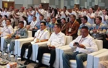 Walikota Bitung Hengky Honandar saat menghadiri Rakerda DPD Partai Gerindra Sulut 2026. (Foto: Istimewa)
