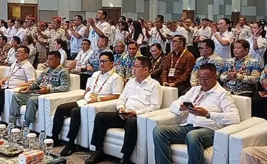 Walikota Bitung Hengky Honandar saat menghadiri Rakerda DPD Partai Gerindra Sulut 2026. (Foto: Istimewa)