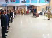 Walikota Bitung Hengky Honandar SE saat melantik 43 pejabat di lingkup Pemkot Bitung, Selasa (26/5/2026). (Foto: Istimewa)