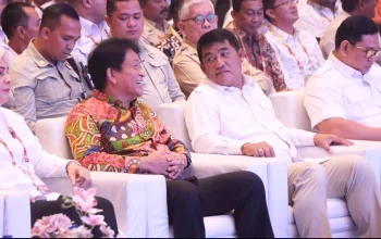 Ketua DPRD Sulut dr Andi Silangen bersama Ketua DPD Gerindra Sulut, Yulius Selvanus saat menghadiri Rakerda Gerindra Sulut 2026. (Foto: Istimewa)