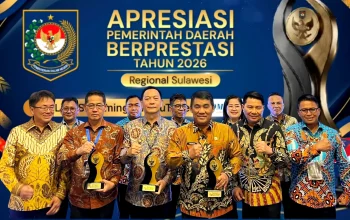 DOMINASI SULUT: Gubernur Yulius Selvanus bersama para kepala daerah kabupaten/kota asal Sulawesi Utara usai memborong penghargaan dalam ajang Apresiasi Pemerintah Daerah Berprestasi 2026 di Kendari, Jumat (29/5/2026). (Foto: Istimewa/SUDARA.ID)