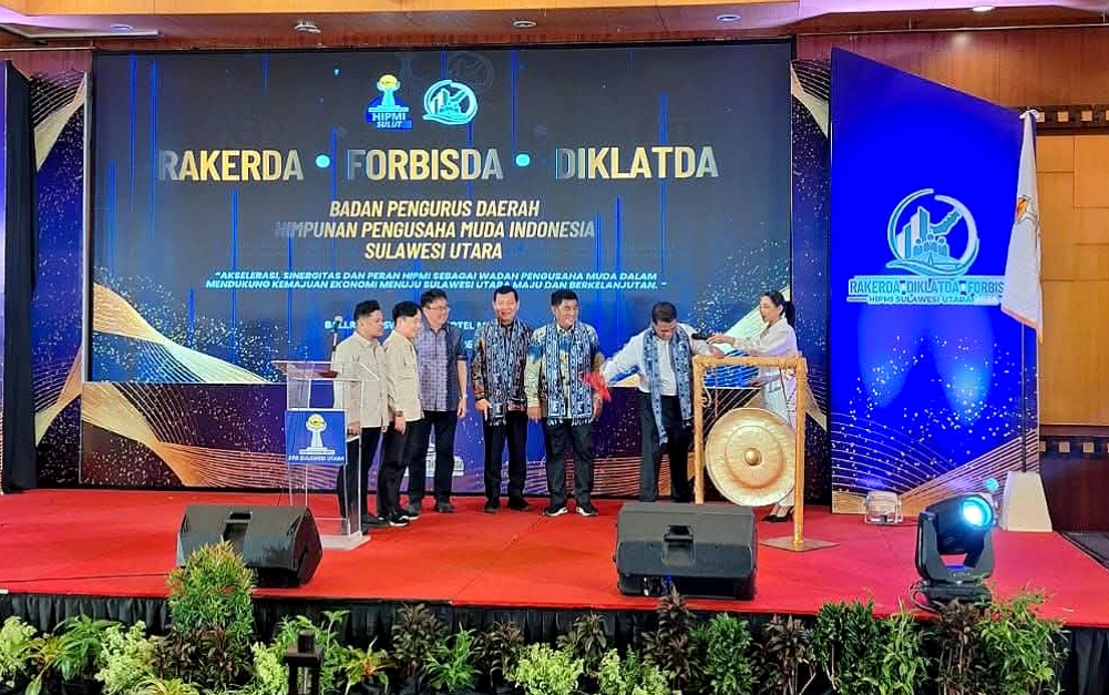 Momentum pembukaan Rakerda HIPMI Sulut yang diharapkan menjadi motor penggerak hilirisasi dan target pertumbuhan ekonomi 8 persen. (Foto: Istimewa)