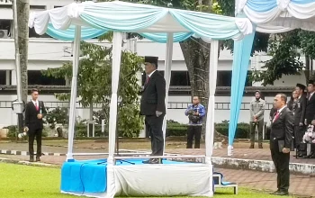 Gubernur Sulut Mayjen TNI (Purn) Yulius Selvanus SE saat bertindak sebagai Inspektur Upacara Hari Lahir Pancasila di Manado, Senin (1/6/2026). (Foto: Ridho L Tobing)