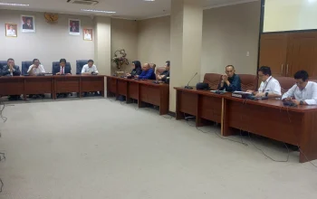 RDP Komisi III DPRD Sulut dengan PT. MSM, BPJN Sulut, Pemprov Sulut dan Perwakilan Masyarakat. (Foto: Ridho L Tobing)