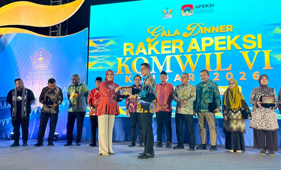 Walikota Bitung Hengky Honandar SE di gala dinner Raker Apeksi Komisariat Wilayah (Komwil) VI tahun 2026. (Foto: Istimewa)