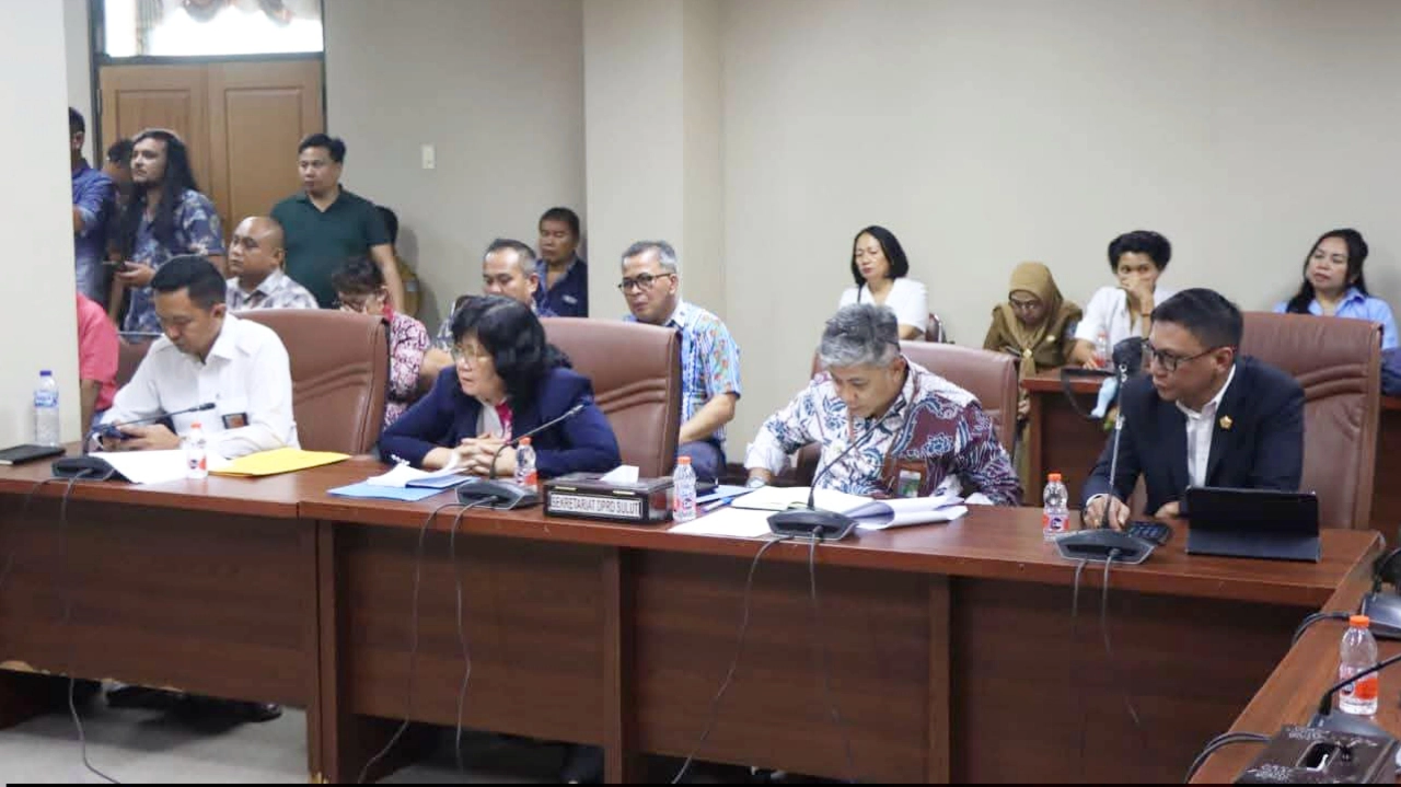 Rapat Dengar Pendapat (RDP) Komisi III DPRD Sulut bersama BPJN Sulut, Pemprov, dan PT MSM/TTN guna membahas solusi polemik ruas jalan lingkar tambang, Selasa (2/6/2026). (Foto: Istimewa)