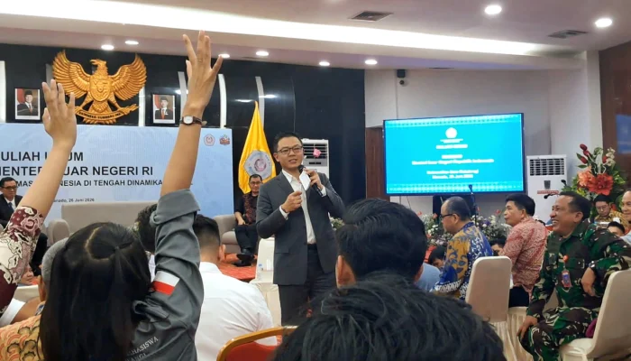 Kuliah Umum di Unsrat Manado: Menlu Sugiono Bedah Isu Diplomasi Indonesia di Tengah Dinamika Global