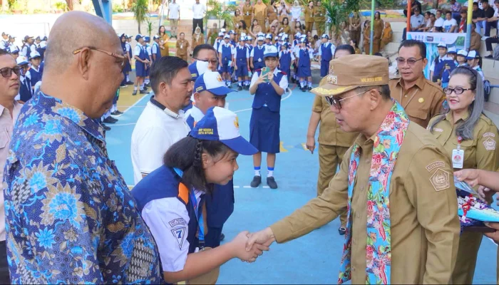 Buka MPLS Tahun Ajaran Baru, Walikota Hengky Honandar Gaungkan Generasi Bitung Cerdas Berakhlak