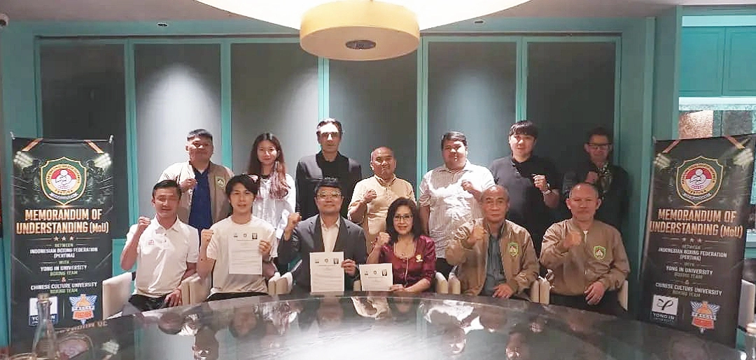 Pengurus Pusat PERTINA resmi menjalin kolaborasi strategis dengan Yong In University dan Chinese Culture University di Jakarta, Kamis (16/7/2026). Kemitraan global ini dibidik untuk mendongkrak performa dan mentalitas juara atlet tinju nasional. (Foto: Istimewa)