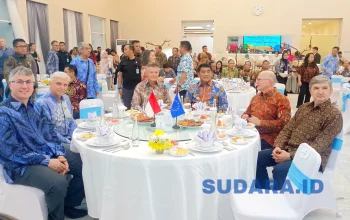 Gubernur Sulut, Mayjen TNI (Purn) Yulius Selvanus SE bersama Delegasi Uni Eropa dalam gelar Gala Dinner di Wisma Negara Bumi Beringin Manado, Jumat (17/7/2026). (Foto: Ridho L Tobing)
