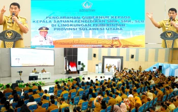 Gubernur Sulut, Mayjen TNI (Purn) Yulius Selvanus SE, memberikan arahan tegas terkait pencegahan kekerasan sekolah dan transparansi anggaran dalam pertemuan bersama Kepala SMA, SMK, dan SLB se-Sulut di Manado, Senin (20/7/2026). (Foto: Istimewa)