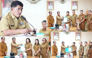 Penyerahan SK Pelaksana Tugas (Plt) di lingkungan Pemprov Sulut oleh Sekprov Tahlis Gallang atas arahan Gubernur Yulius Selvanus (searah jarum jam): Gubernur Sulut Mayjen TNI (Purn) Yulius Selvanus SE, Plt Biro Adpim, Plt Dinas ESDM, dan Plt Dinas Kesehatan. (Foto: Istimewa)