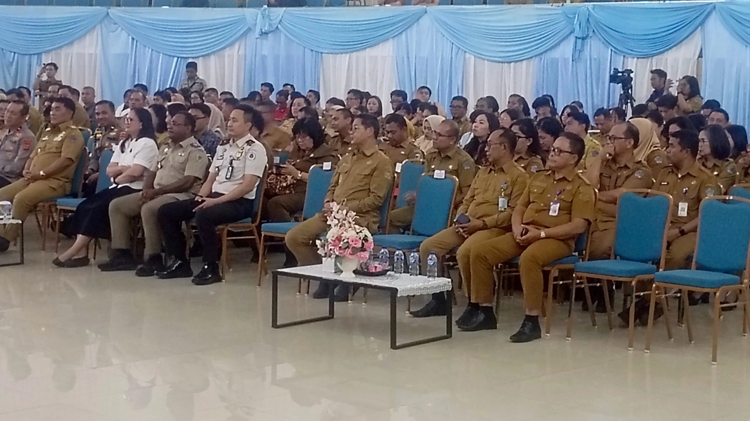 Walikota Bitung Hengky Honandar SE saat menghadiri Entry Meeting Ombudsman RI 2026 di Ruang Mapalus Kantor Gubernur Sulawesi Utara, Selasa (4/8/2026). (Foto: Ridho L Tobing)