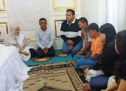 Ketua Tunas Indonesia Raya (TIDAR) Sulawesi Utara, Standius Bara Prima, mendatangi langsung rumah-rumah duka di Kotamobagu dan Kabupaten Bolaang Mongondow, Kamis (13/8/2026). (Foto: Istimewa)