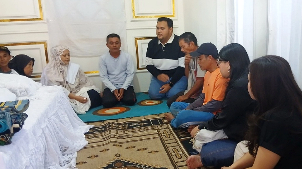 Ketua Tunas Indonesia Raya (TIDAR) Sulawesi Utara, Standius Bara Prima, mendatangi langsung rumah-rumah duka di Kotamobagu dan Kabupaten Bolaang Mongondow, Kamis (13/8/2026). (Foto: Istimewa)
