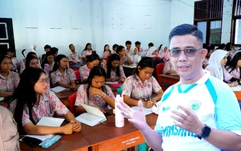 Kepala SMAN 1 Amurang Swingly Liow gelar pelaksanaan program bimbel maraton 8 minggu persiapan TKA 2026. (Foto: Istimewa)
