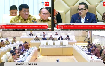 Gubernur Sulawesi Utara Yulius Selvanus (kiri atas) menyampaikan persoalan pertanahan saat RDP bersama Komisi II DPR RI yang dipimpin Ketua Komisi II Rifqinizamy Karsayuda (kanan atas) di Gedung Nusantara, Senayan, Jakarta, Selasa (15/9/2026). (Foto: Tangkapan layar YouTube TV Parlemen/Liputan 6)