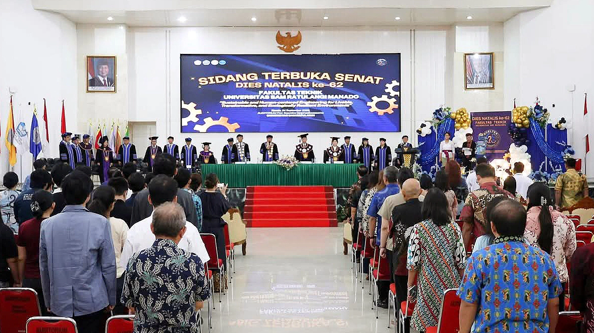DIES NATALIS KE-62 FATEK UNSRAT: Momen kebersamaan pimpinan dan sivitas akademika dalam perayaan puncak bertema 'Sustainable Engineering', Kamis (24/9). (Foto: Istimewa)