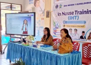 Suasana kegiatan In House Training (IHT) SMA Negeri 1 Kumelembuai saat mengevaluasi hasil Tes Kemampuan Akademik (TKA) guna memperkuat strategi belajar siswa. (Foto: untuk SUDARA.ID)