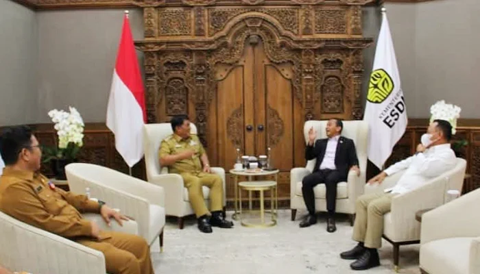 Gubernur Yulius Temui Menteri ESDM Bahlil Bahas Percepatan Legalitas WPR dan IPR Sulut
