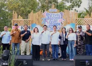 Suasana kebersamaan Walikota Bitung Hengky Honandar, Wawali Randito Maringka, dan Forkopimda dalam pembukaan FPSL 2026, Sabtu (3/10). (Foto: Istimewa)