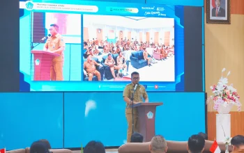 Sekprov Sulut Tahlis Gallang menegaskan pentingnya pemanfaatan teknologi digital untuk meningkatkan kompetensi ASN dalam Rakor Pengembangan Kompetensi ASN Tahun 2026. (Foto: Dok. Pemprov Sulut)